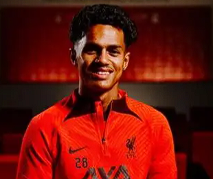 利兹联冬窗引援遇阻：卡瓦略加盟可能性微，目光转向他处