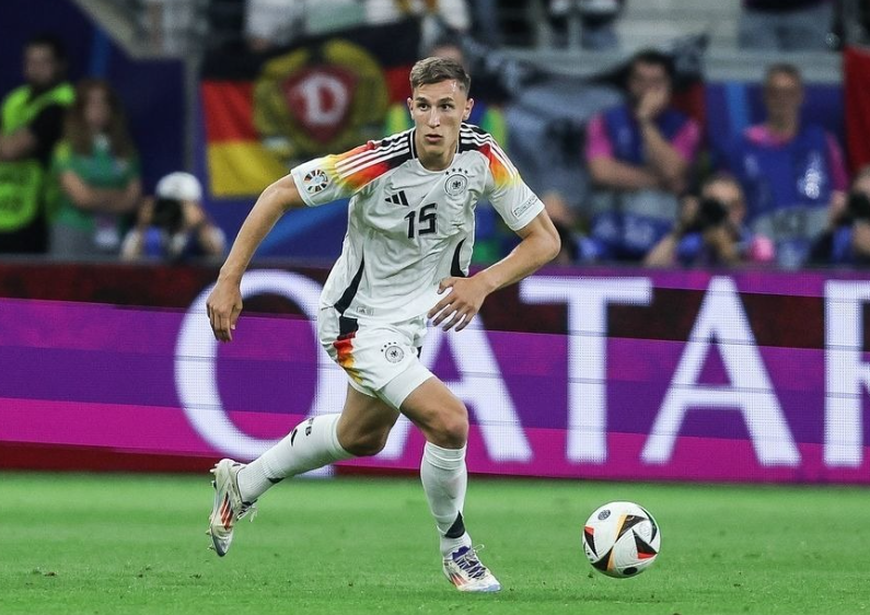 多特蒙德转会与续约动态：核心球员去留成焦点