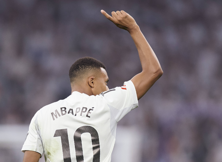 皇马姆巴佩伤情争议：信息模糊引发信任危机